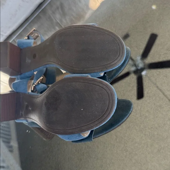 Liz Claiborne blue Suede Sandals - Picture 9 of 9